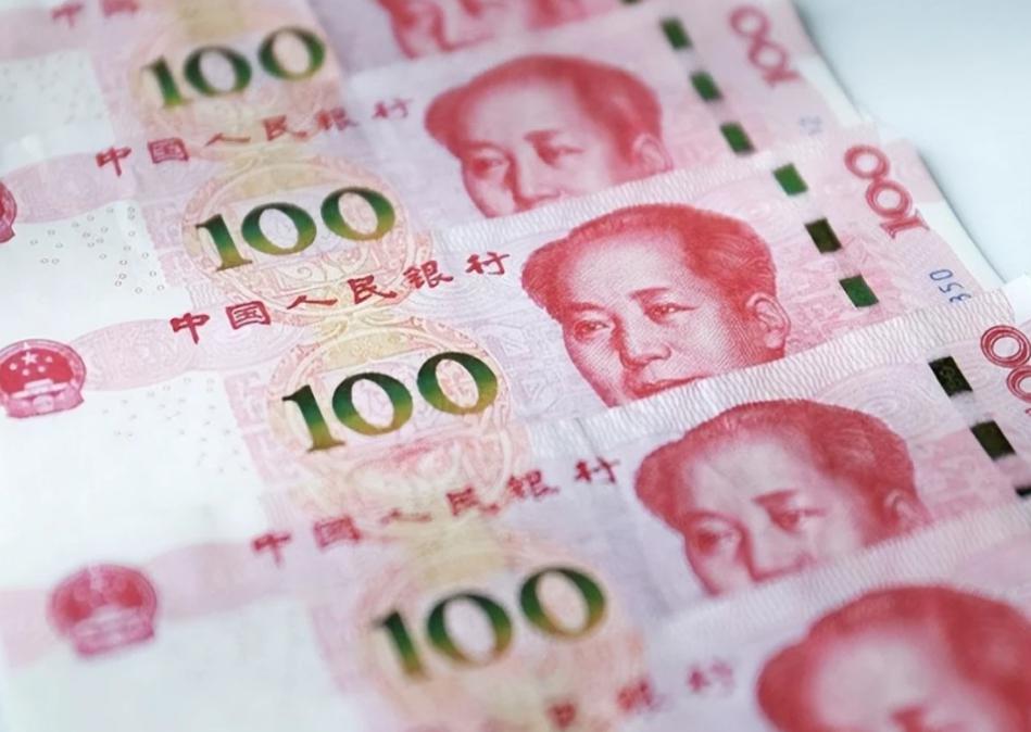 在国际上,人民币的国际叫法是cny,这是更具体的一个国家货币的体现,更