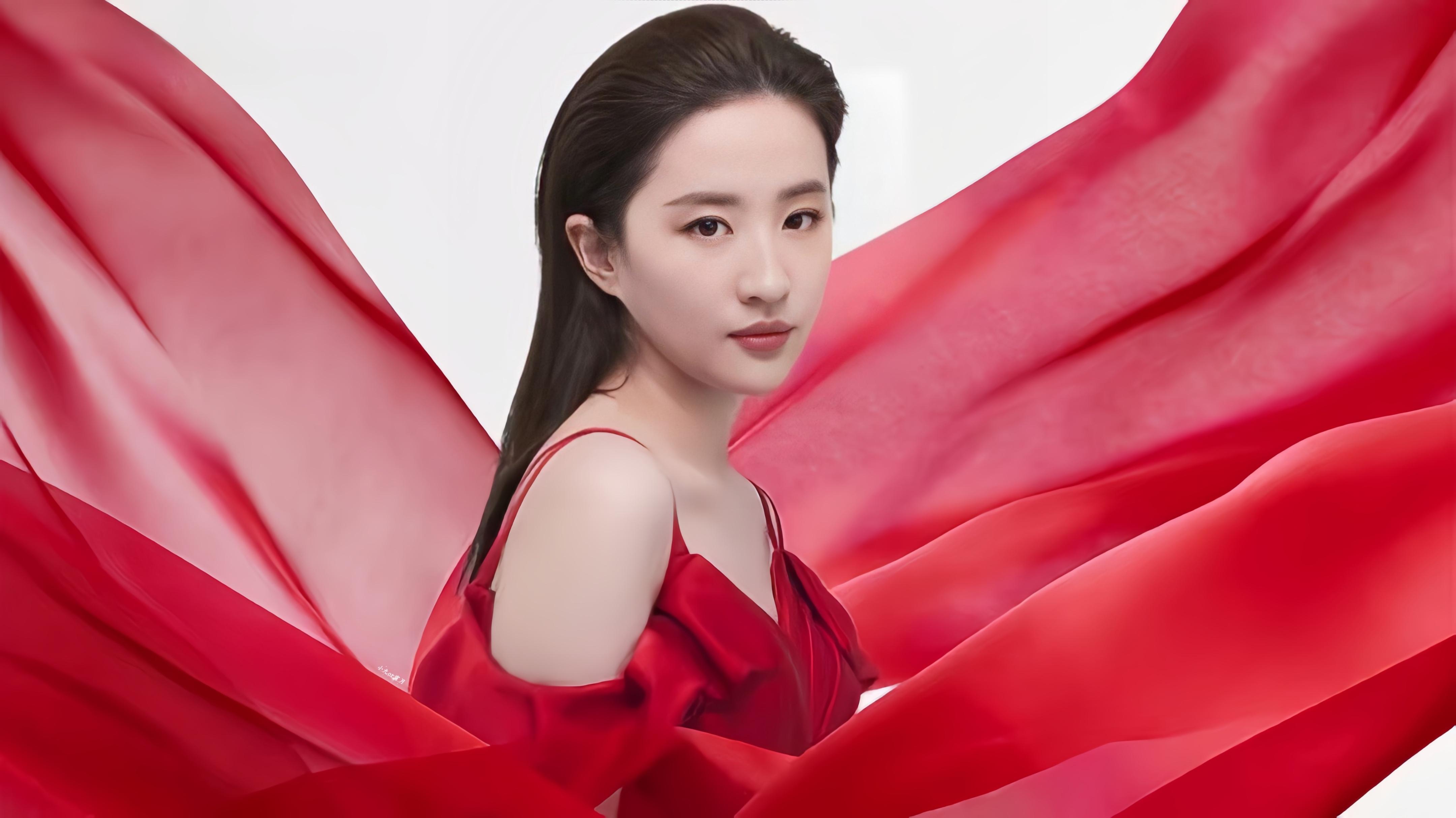 早前,网络上惊现ai换脸主播冒充当红明星杨幂和刘亦菲,在直播平台上