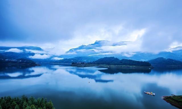 迷魂凼:四川洪雅瓦屋山的生命禁区 大自然的风光,如诗如画,每一处都