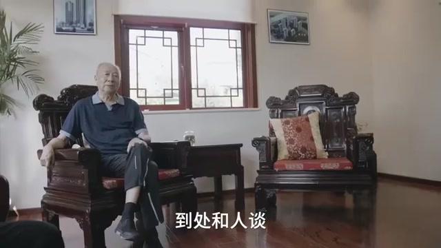 许知远与牟其中:对话中的法律思维与社会变革 传奇人物牟其中,因敢于
