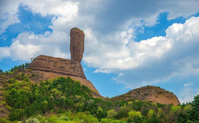 迷雾中的仙境】雾灵山:承德的瑰宝 雾灵山,位于承德市兴隆县城北,是