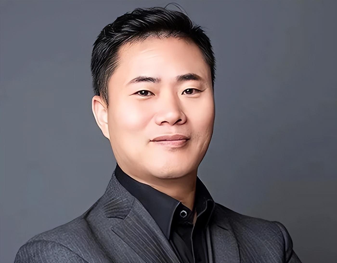 杨明超出生于河南鹿邑县的一个普通农民家庭,高考失