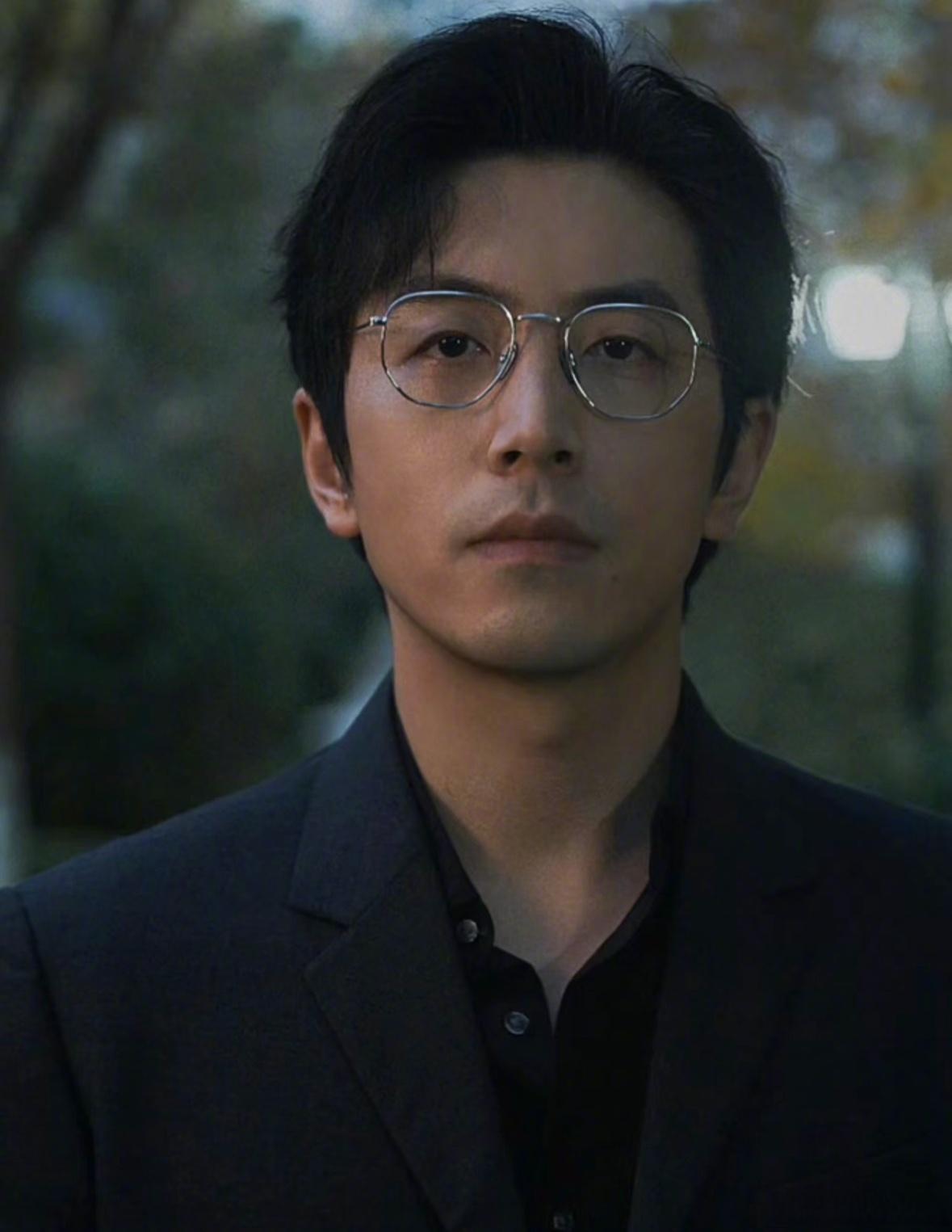 雷佳音,郭京飞,白客:窝囊废男星的逆袭,引领娱乐圈新潮流!