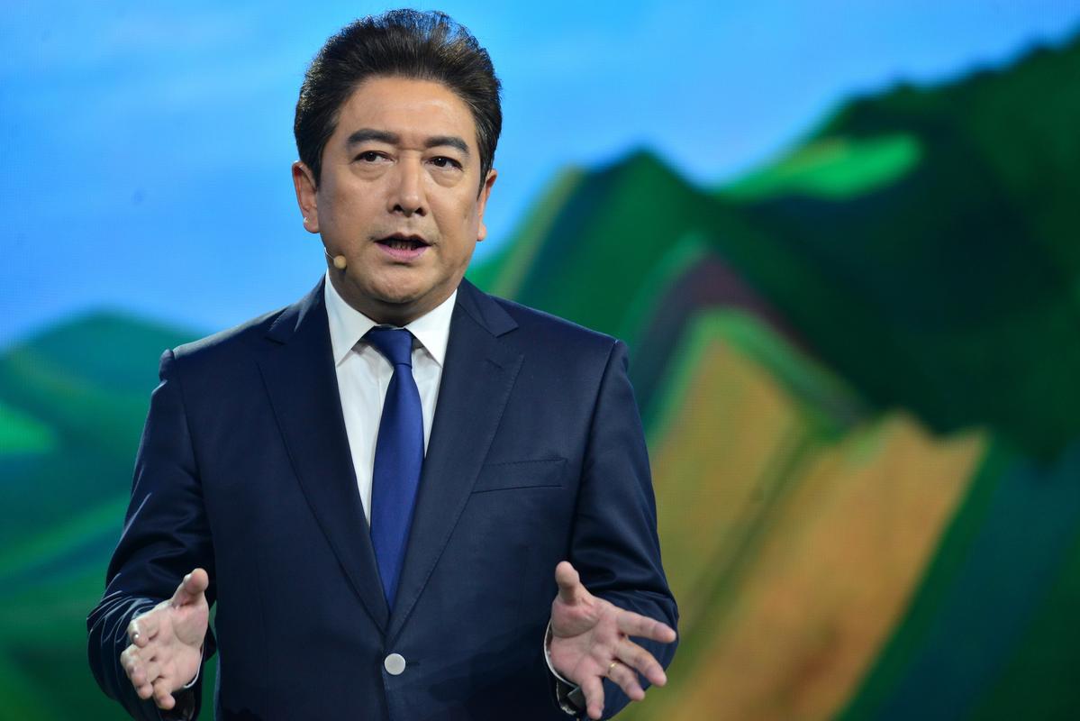 家庭变迁,妻女成闺蜜,背后故事揭秘 水均益,著名的央视战地记者,17岁