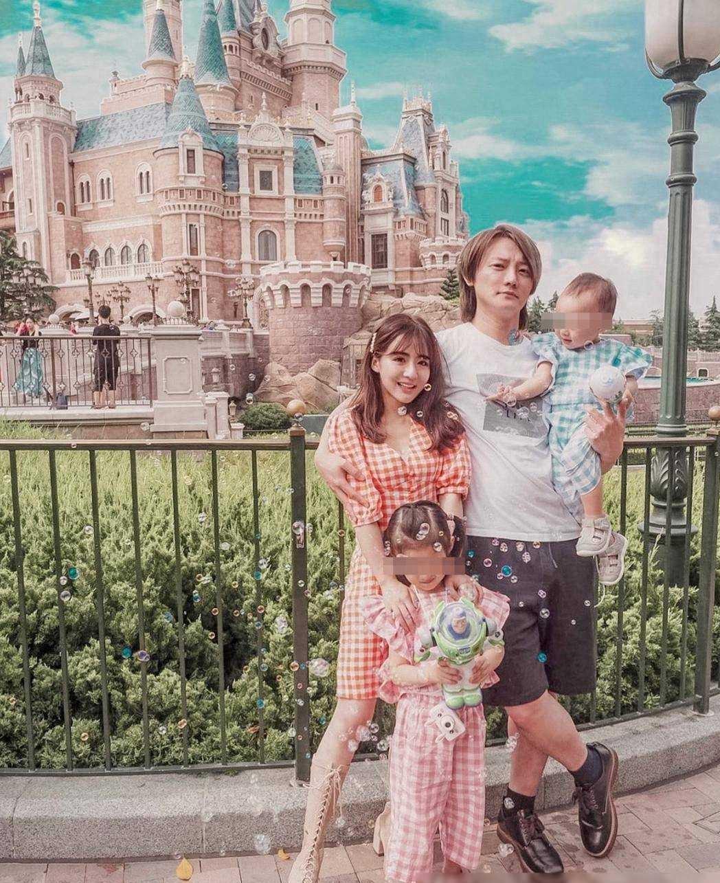 r飞儿乐团吉他手阿沁(本名黄汉青)的妻子花花李汶静因涉嫌持有二级