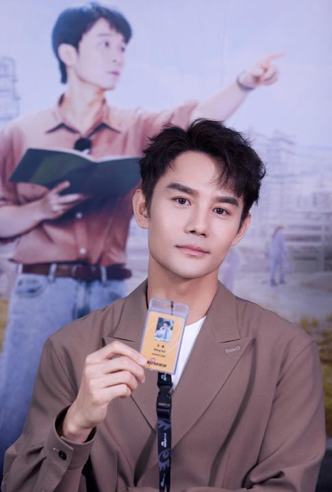 孔笙导演幕后英雄:捧红靳东王凯,展现导演魅力与市场智慧 孔笙导演,一