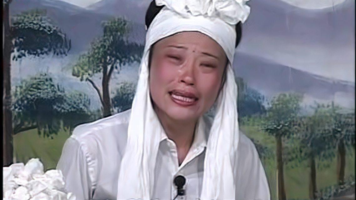 豫剧之外:女儿哭坟的情感与尽孝之道 清明节与二月佳节,不仅是春天的