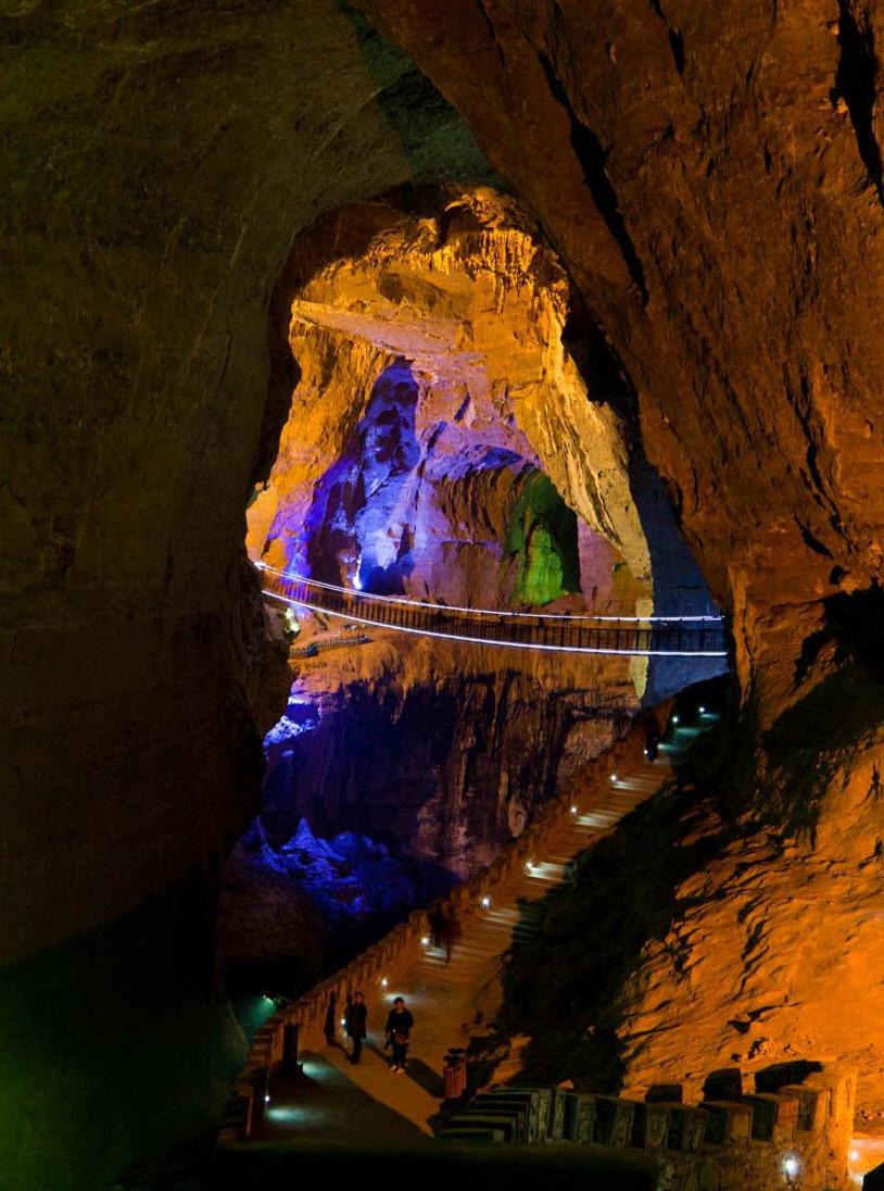 探险之旅】湖北咸丰黄金洞:大自然的地下奇观 清晨,我踏上了一段充满