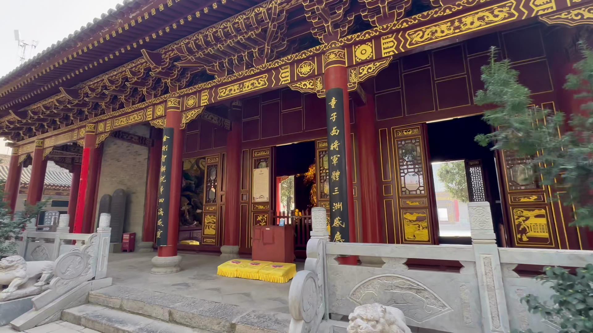 西安城南的古寺:香积寺 西安城南的古寺一直是祈求平安的圣地.