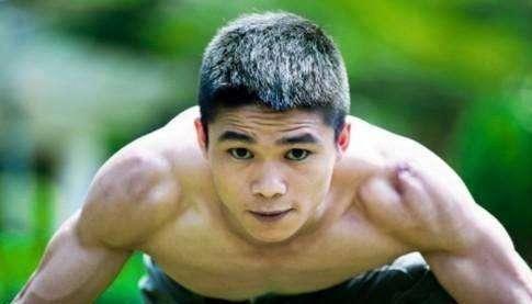 他身高一米五,却是真正特种兵 庄小龙身高只有1米5,但却凭借其硬朗的