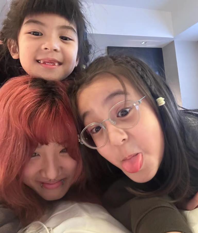 贾静雯女儿波妞七岁生日庆典,迪士尼公主风,优雅又俏皮!