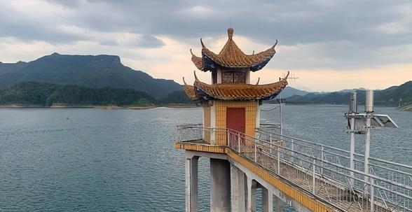 湖北崇阳县:一个充满魅力的地方 湖北崇阳县,一个面积虽小但景色迷人