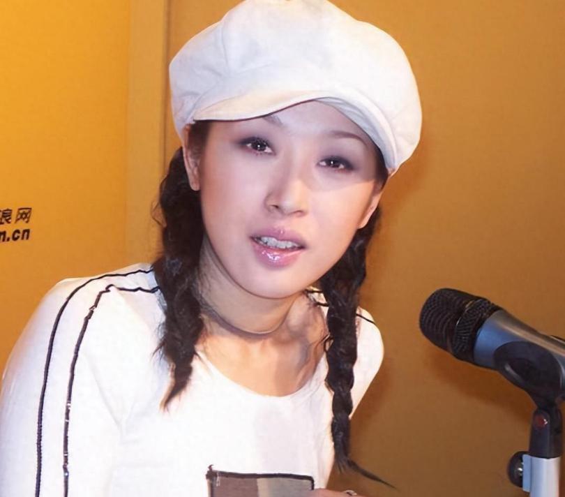 孙悦,一位坚韧不拔的女歌手,以一首《祝你平安》火遍全国,成为90年代
