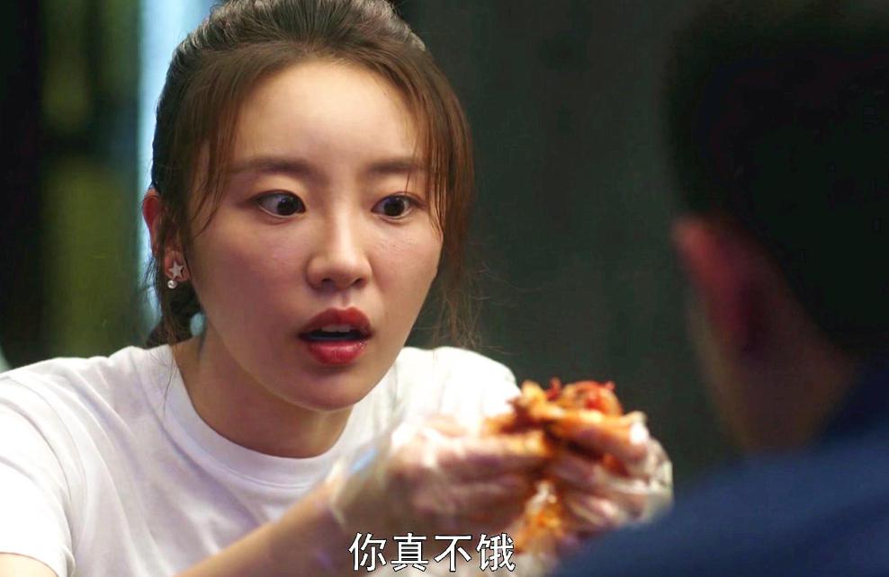 三十而已》:小三林有有的情感误区 林有有在电视剧《三十而已》中因其