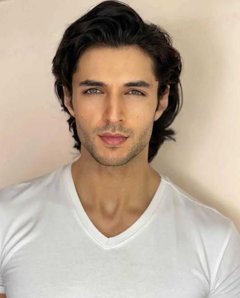 印度男演员siddharth gupta,曾因英语不好被淘汰,后成为宝莱坞新一代