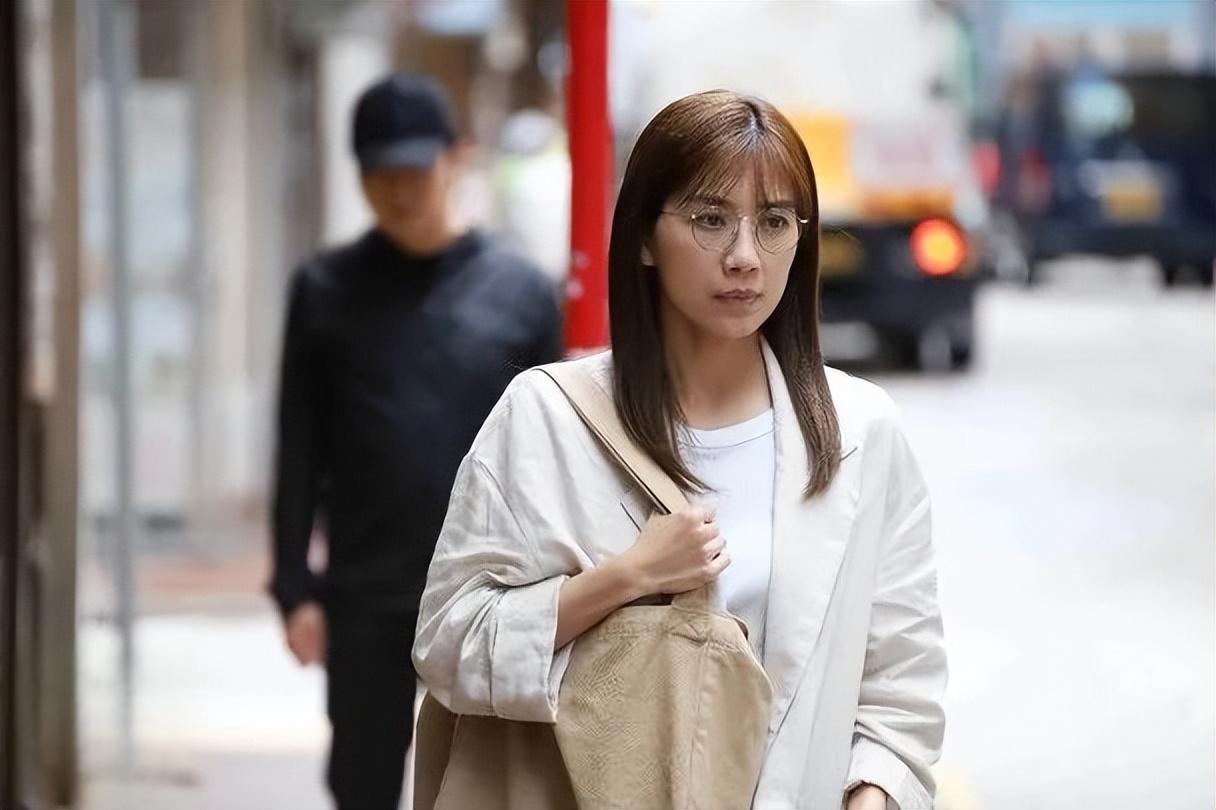 tvb花旦黄智雯离巢蜕变:挑战新角色,追求事业家庭双丰收 tvb花旦