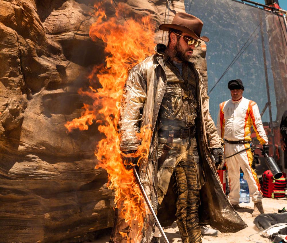 特技狂人》:明星失踪的阴谋论 由大卫·雷奇执导,德鲁·皮尔斯编剧