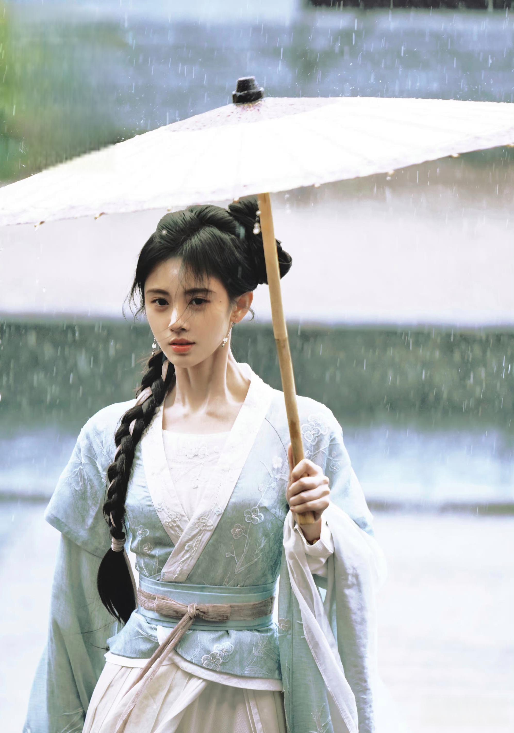 鞠婧祎接替郑合惠子,粉丝营销战引热议 花间令是3月剧集市场的一匹