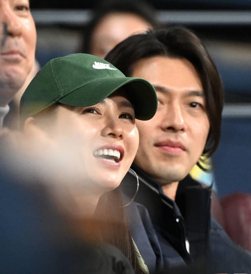 mlb首尔赛:韩星齐聚,玄彬孙艺珍同框引热议 美国职业棒球大联盟