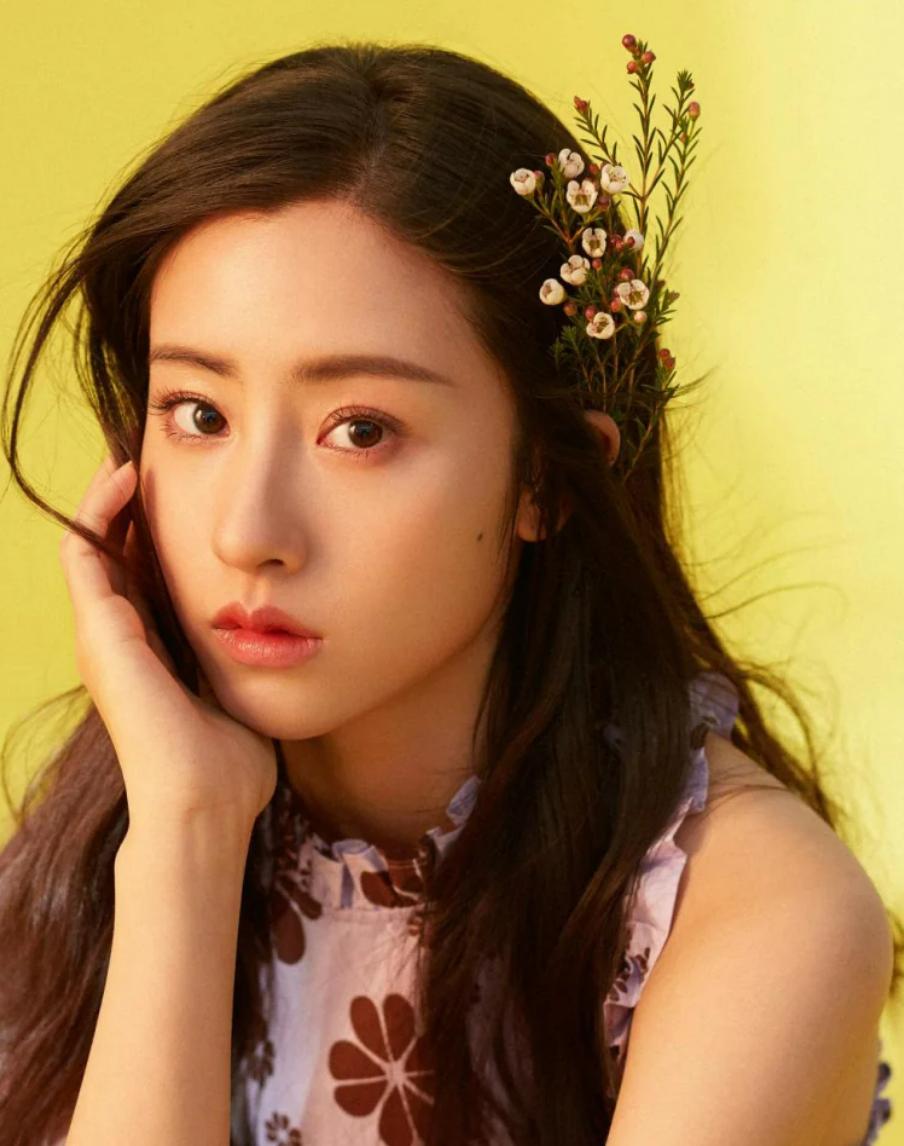 仙剑四》:女二柳梦璃 电视剧《仙剑四》的女二是柳梦璃,由毛晓慧饰演.