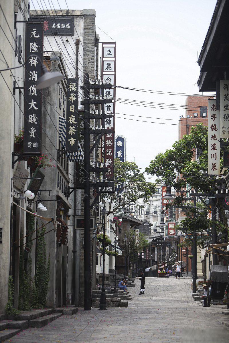 澳门老街:穿越葡式梦境,探寻历史与文化 澳门,这座东方的葡式梦境,藏