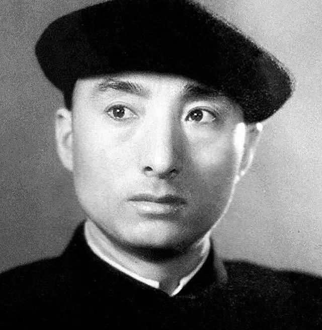 演艺传奇的缔造者,从拒绝反派到荧幕经典的蜕变 陈强,一位传奇的演员