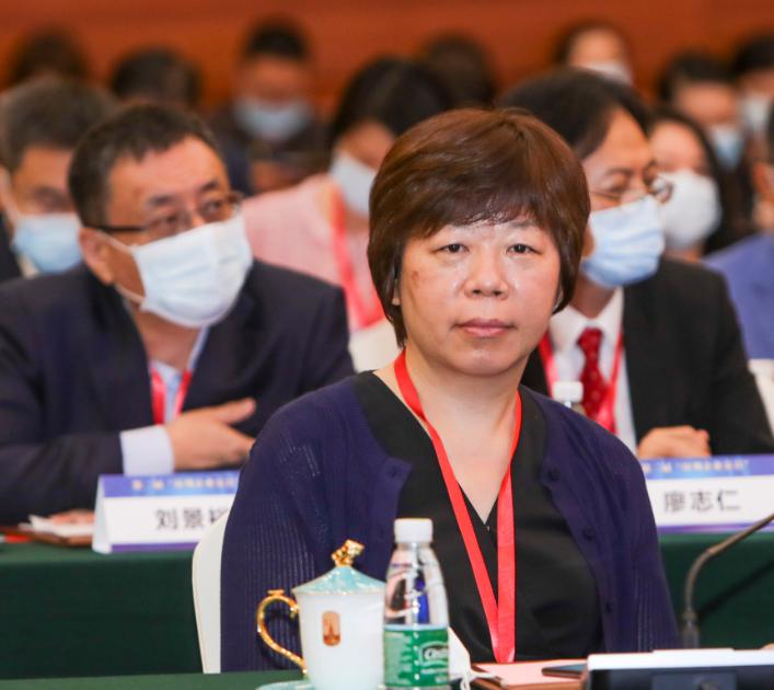 王来春,立讯精密的创始人,被誉为"雌雄同体的女老板",从一名车间女工