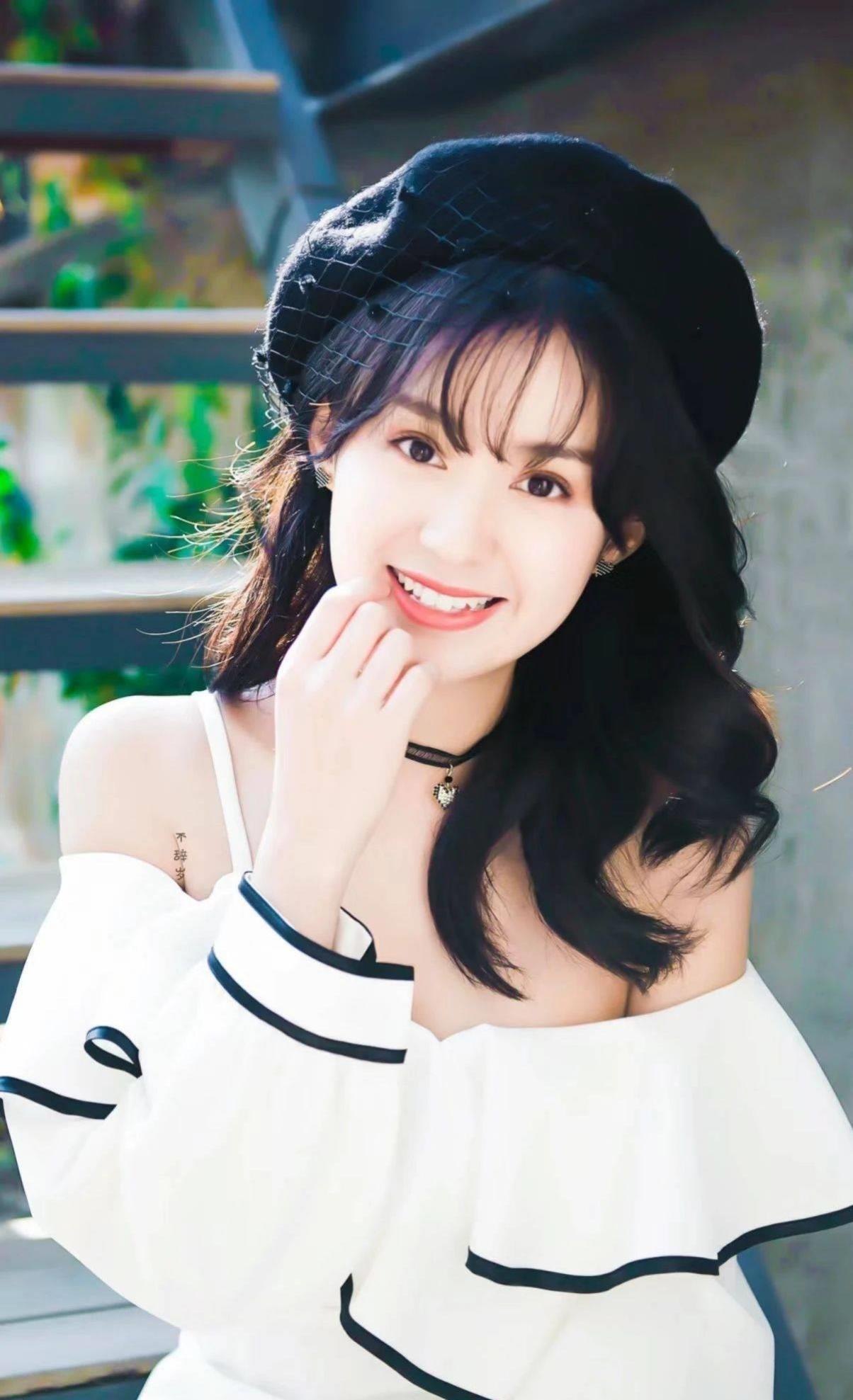女演员郑合惠子:真实和坦诚的清流 郑合惠子以其真实和坦诚的形象成为