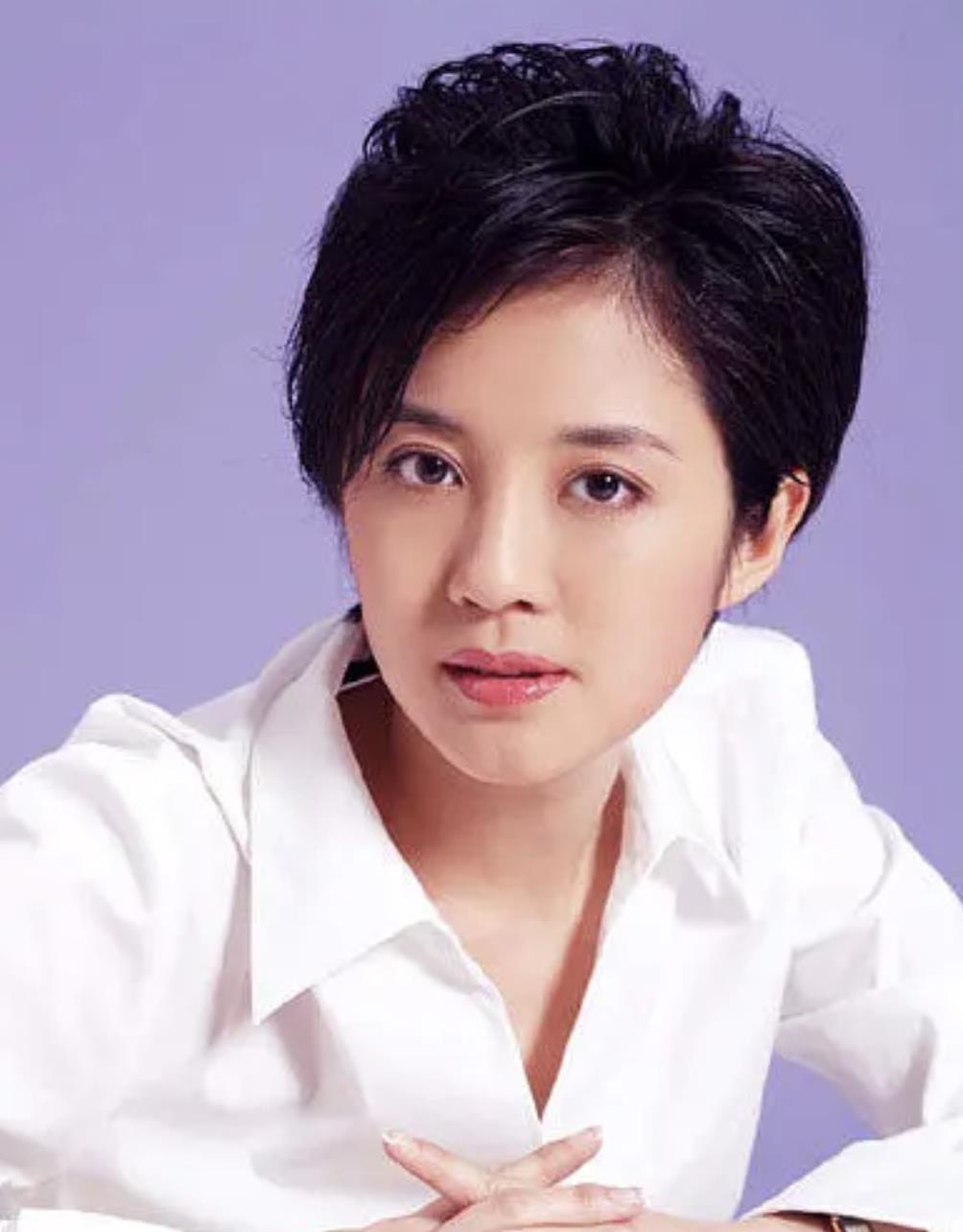 许戈辉:从学霸主持到豪门阔太,她如何书写人生传奇?