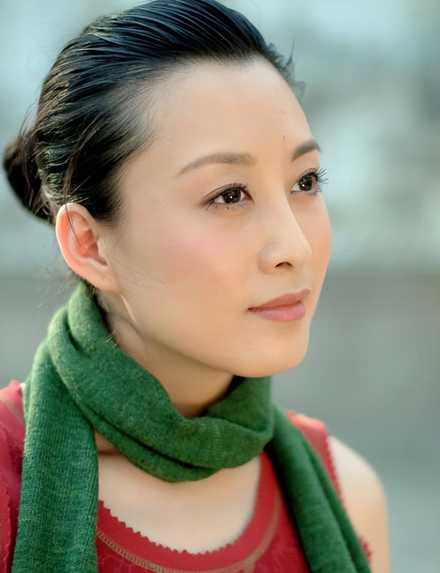 赵倩:演艺圈的常青树,丁克生活的幸福典范 赵倩,一位演艺圈的常青树