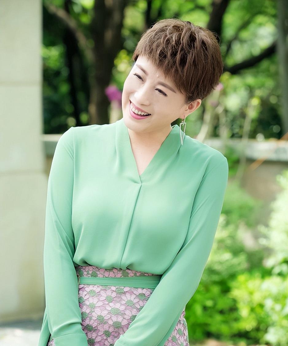 赵倩:演艺圈的常青树,丁克生活的幸福典范 赵倩,一位演艺圈的常青树