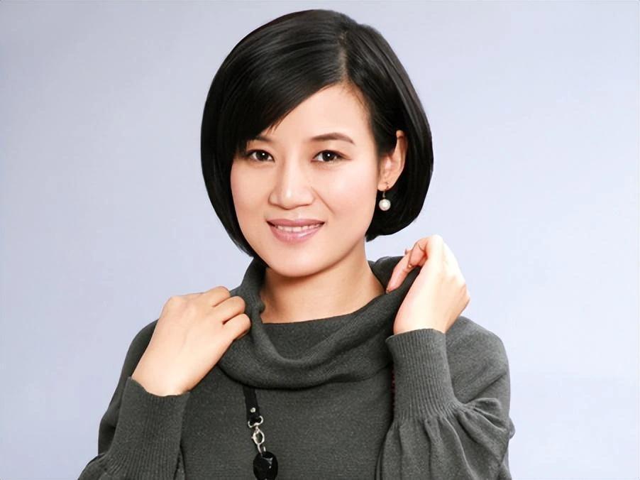 徐珺:从央视才女到百亿遗产之争,商业与情感的交织战 徐珺,曾被誉为