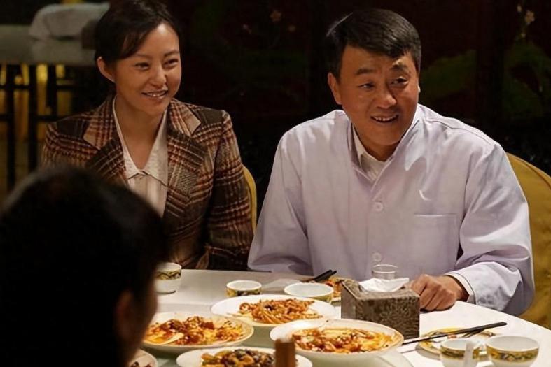 魏小军:从演员到制片人,大器晚成的她如何成为娱乐圈的清流?