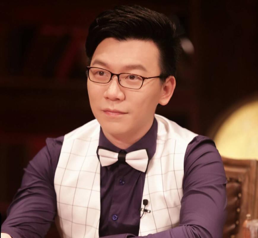 陈铭提问:导演的个人生活 陈铭在分享会上向导演提出了两个问题,直接