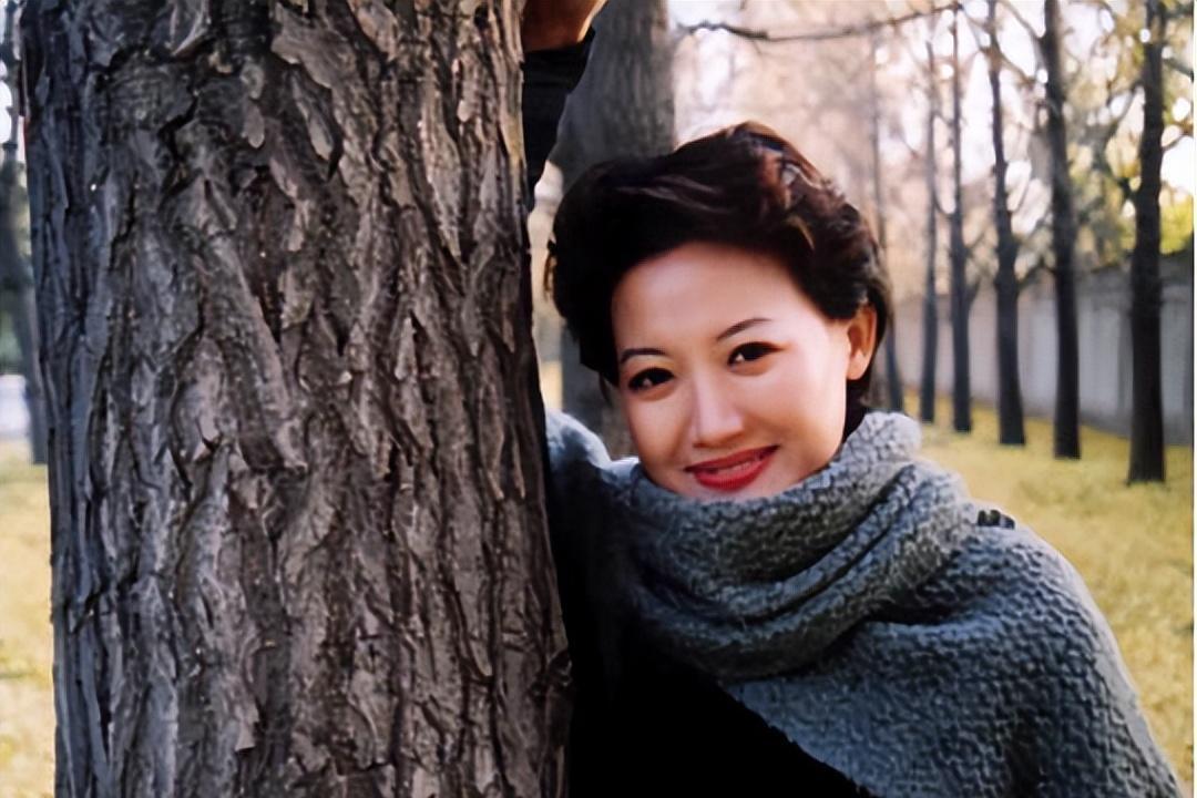 主持人梁艳:51岁未婚的原因 梁艳是一个非常低调而有内涵的人,主持过