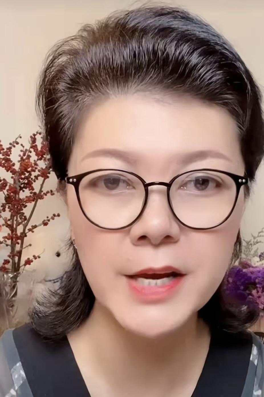 潘泰名老婆照片图片