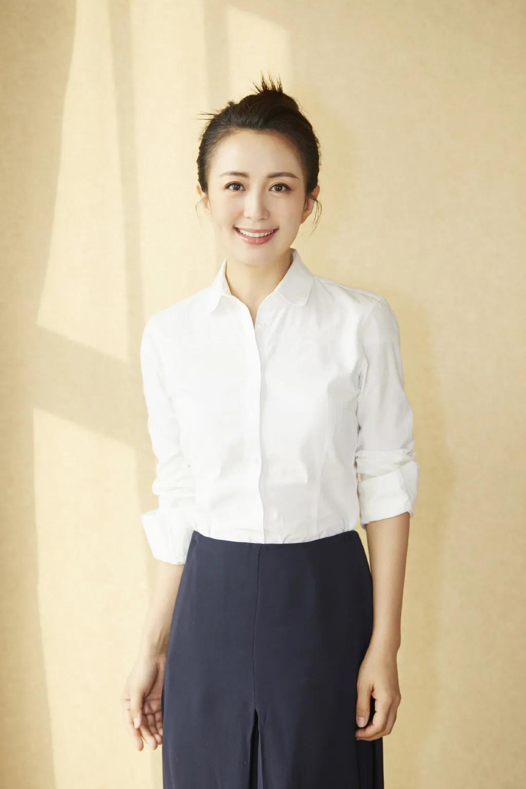 杨童舒:演艺圈的低调实力派,用生活诠释真我风采 杨童舒,这位在演艺圈