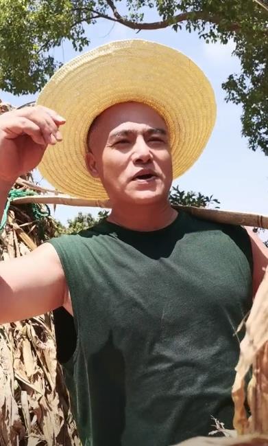 从演员到农民 黑子作为娱乐圈中的反派演员,早年在电视剧《西游记后传