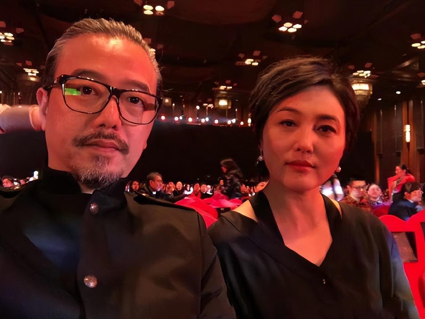 张延:从"男人婆"到金鸡奖得主,她的演艺之路 张延,是演艺圈的知名演员