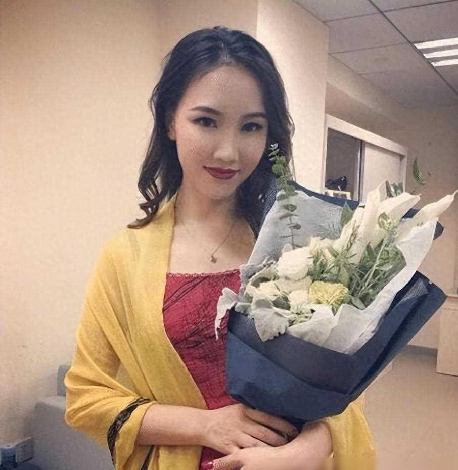 母亲孤身一人 乌日娜,布仁巴雅尔和女儿英格玛的故事告诉我们,在生活