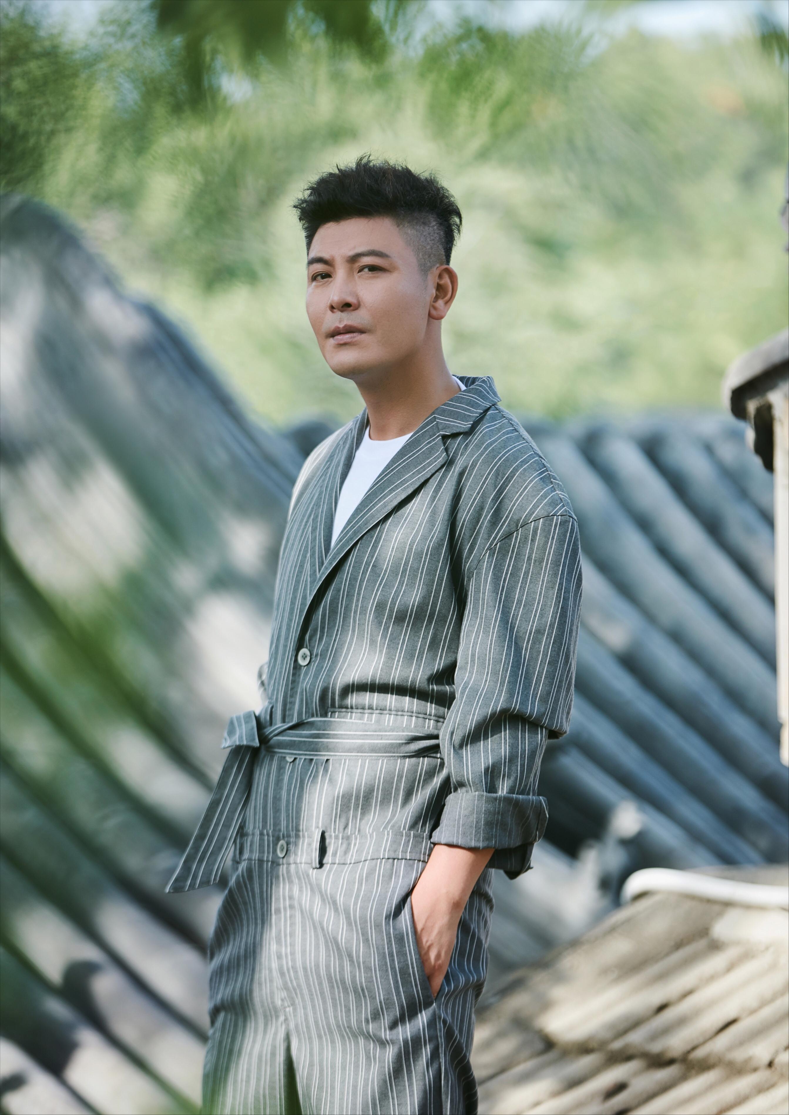 吴其江:演技与颜值并存,低调生活铸就演艺之路 吴其江,一位在影视圈