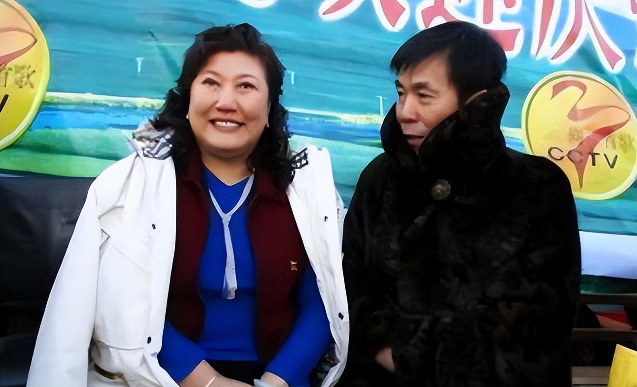 何庆魁被儿子爆料:每月1万够花 何庆魁是赵本山背后的男人,高秀敏心甘