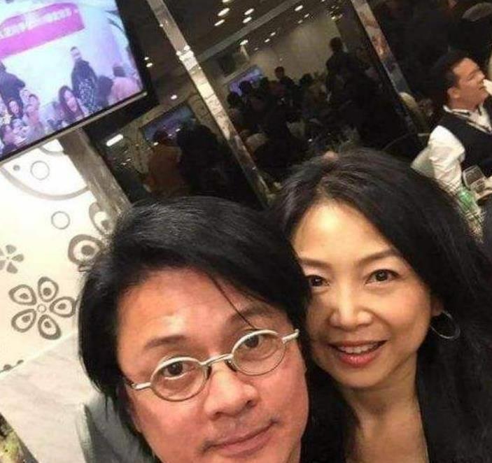 尹天照的老婆照片图片