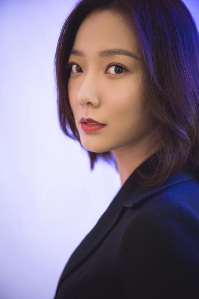 王珞丹元宵节晒全家福,亲姐姐王楚函罕见出镜 王珞丹在元宵节晒出了