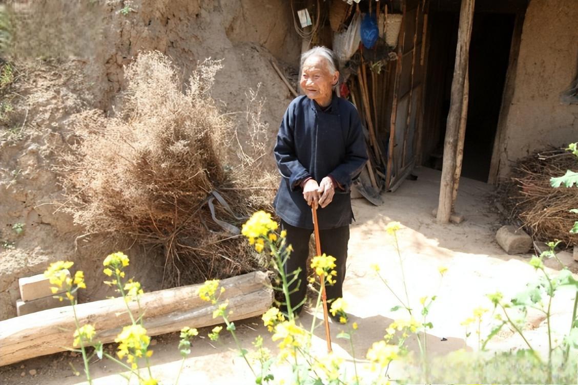 农村老妈妈朴实的照片图片