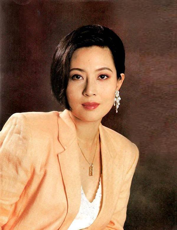 傅丽莉:星光背后的遗憾与眼泪,深度解析女星的中年困境