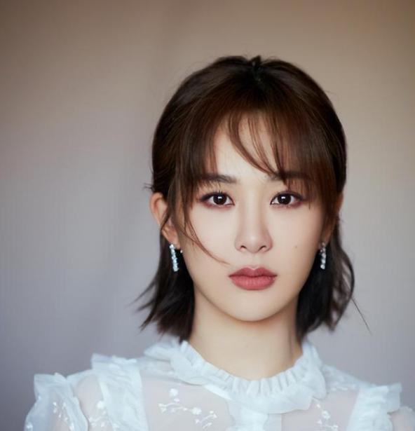 杨紫:邓为,王弘毅信赖的女演员 杨紫是一位性格开朗,人缘极佳的女演员