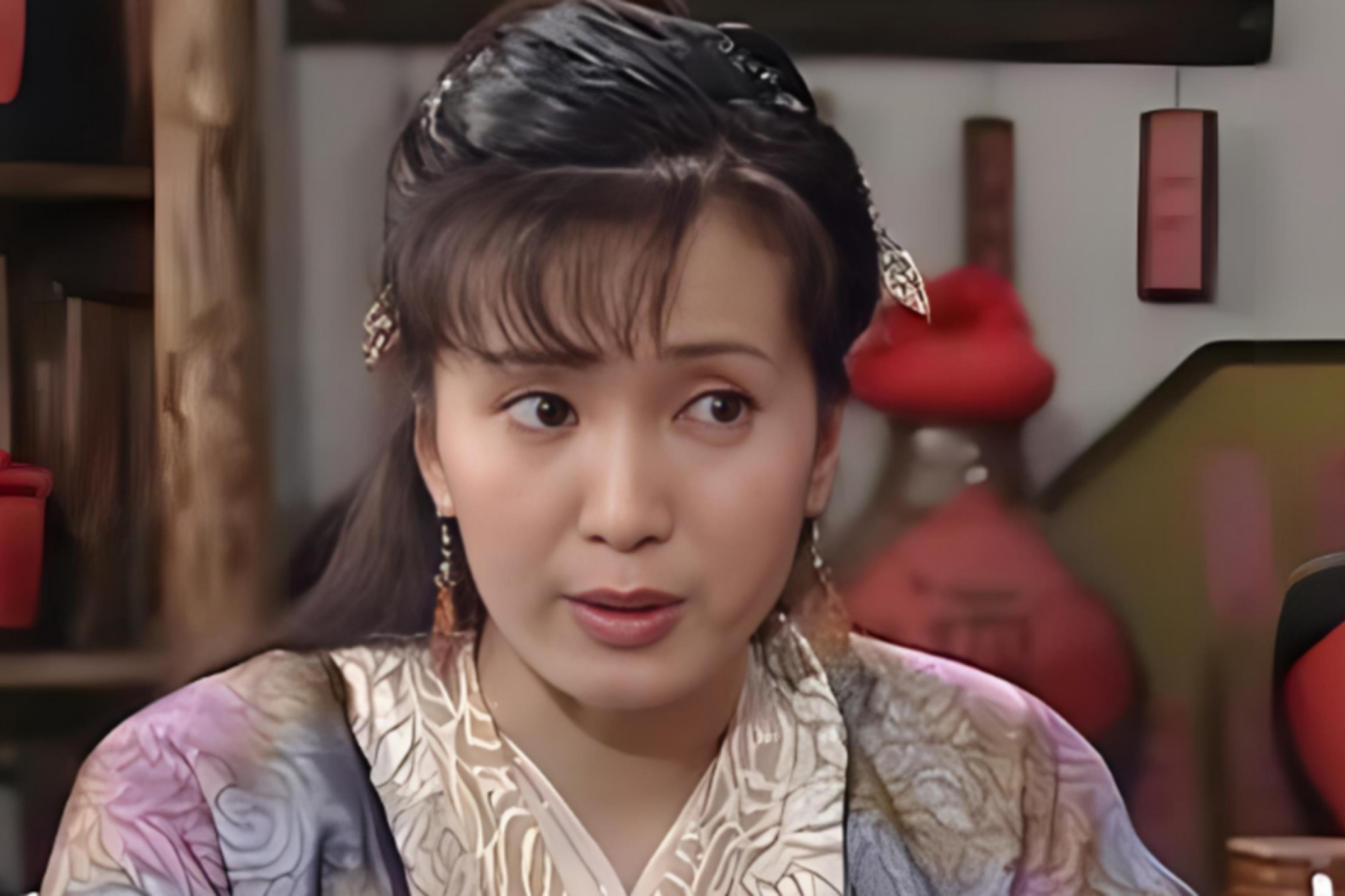 胡小庭:逆境中的璀璨明星,用演技和坚韧诠释生活 胡小庭,一位才貌双全