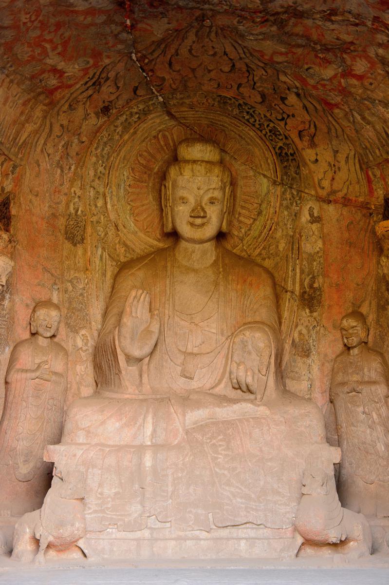 这里有嵩山少林寺的禅意悠悠,老君山的云雾缭绕,嵖岈山的奇峰怪石