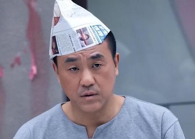 演员何冰:婚姻背后的成功秘诀与娱乐圈的清流 何冰,一个在演艺界享有